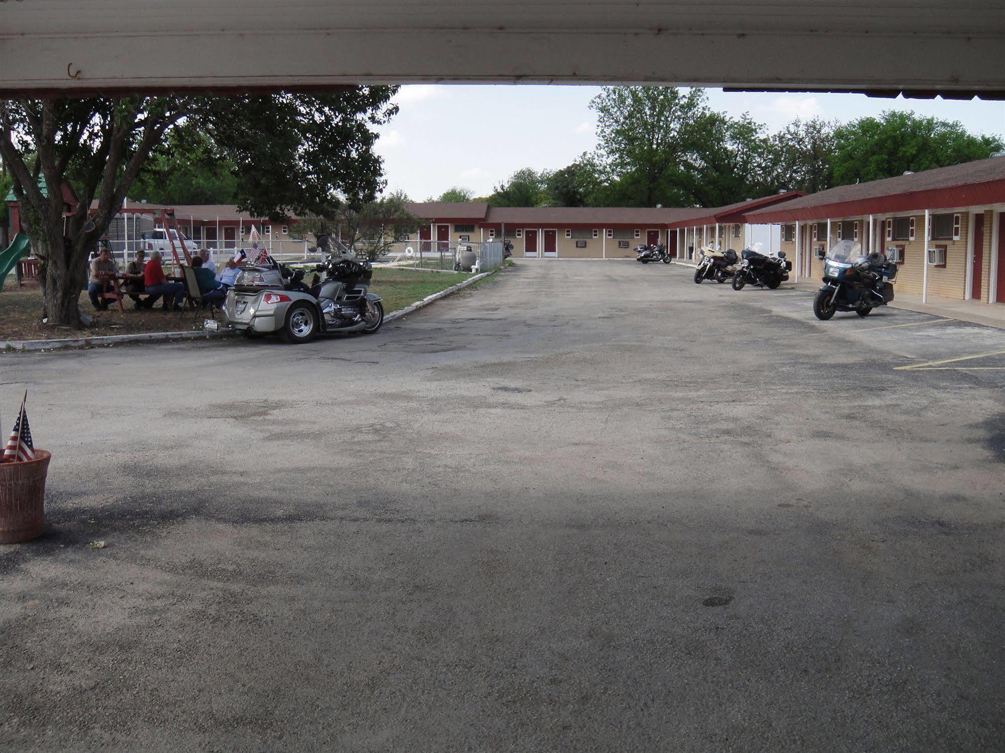 The Hills Motel Джънкшън Екстериор снимка